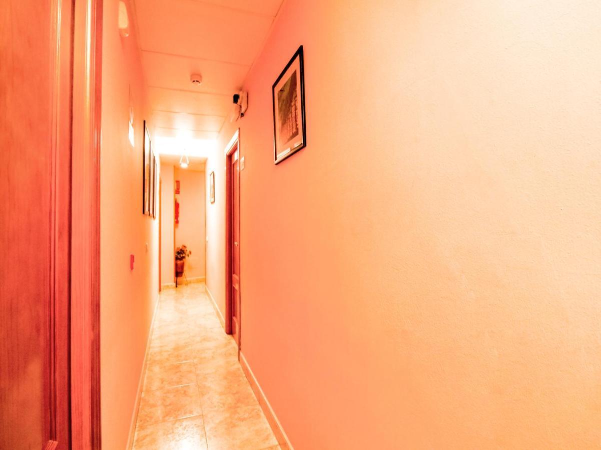 Oyo Hospedaje El Gato Segovia Kültér fotó